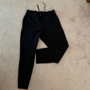 Lululemon On the Fly 7/8 pants
